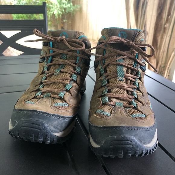 EUC Merrell hiking shoes. Women’s 7.5. - Picture 2 of 8